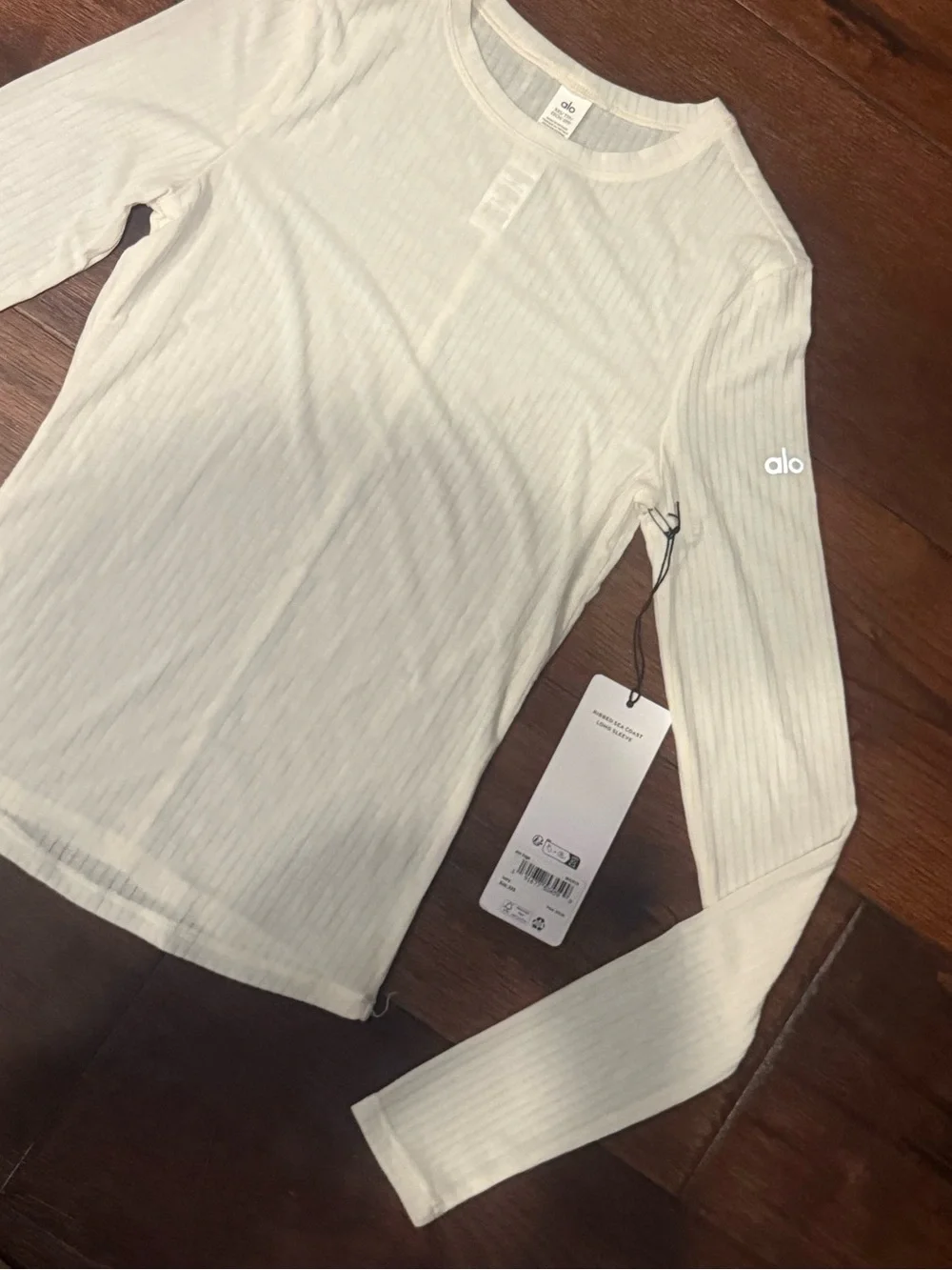 NWT ALO WOMENS RIBBED SEA-COAST LONG SLEEVE, SIZE XXS, CREAM